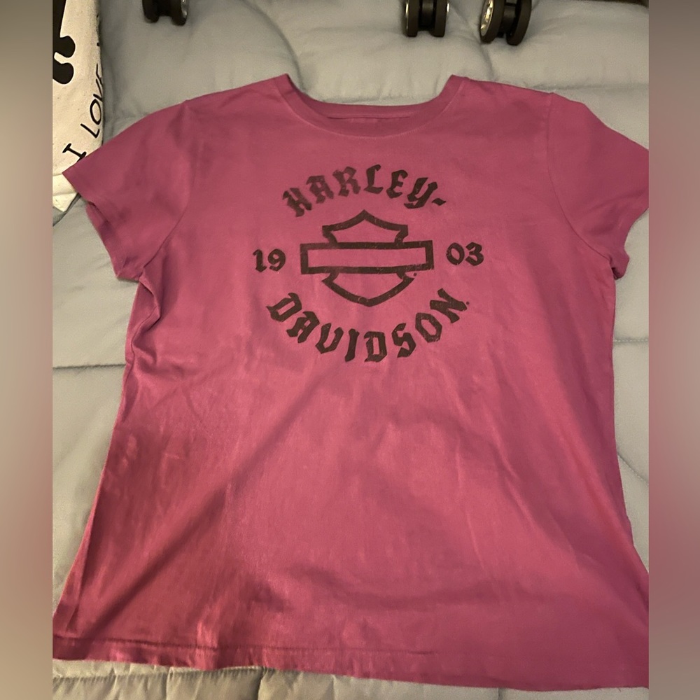 EUC purple Harley Davidson t shirt